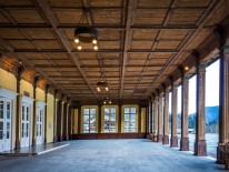 Die Halle im Wildbad Kreuth erinnert an vergangene Zeiten; © pixabay/stux