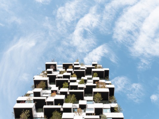 Trudo Tower: Urbanes Wohnen inmitten von Natur