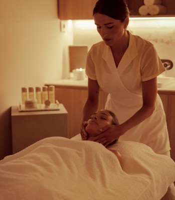 Beauty-Behandlung mit QMS;  © SO/ Sotogrande Resort & Spa